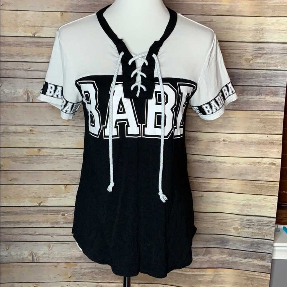 No Boundaries “BABE” t-shirt